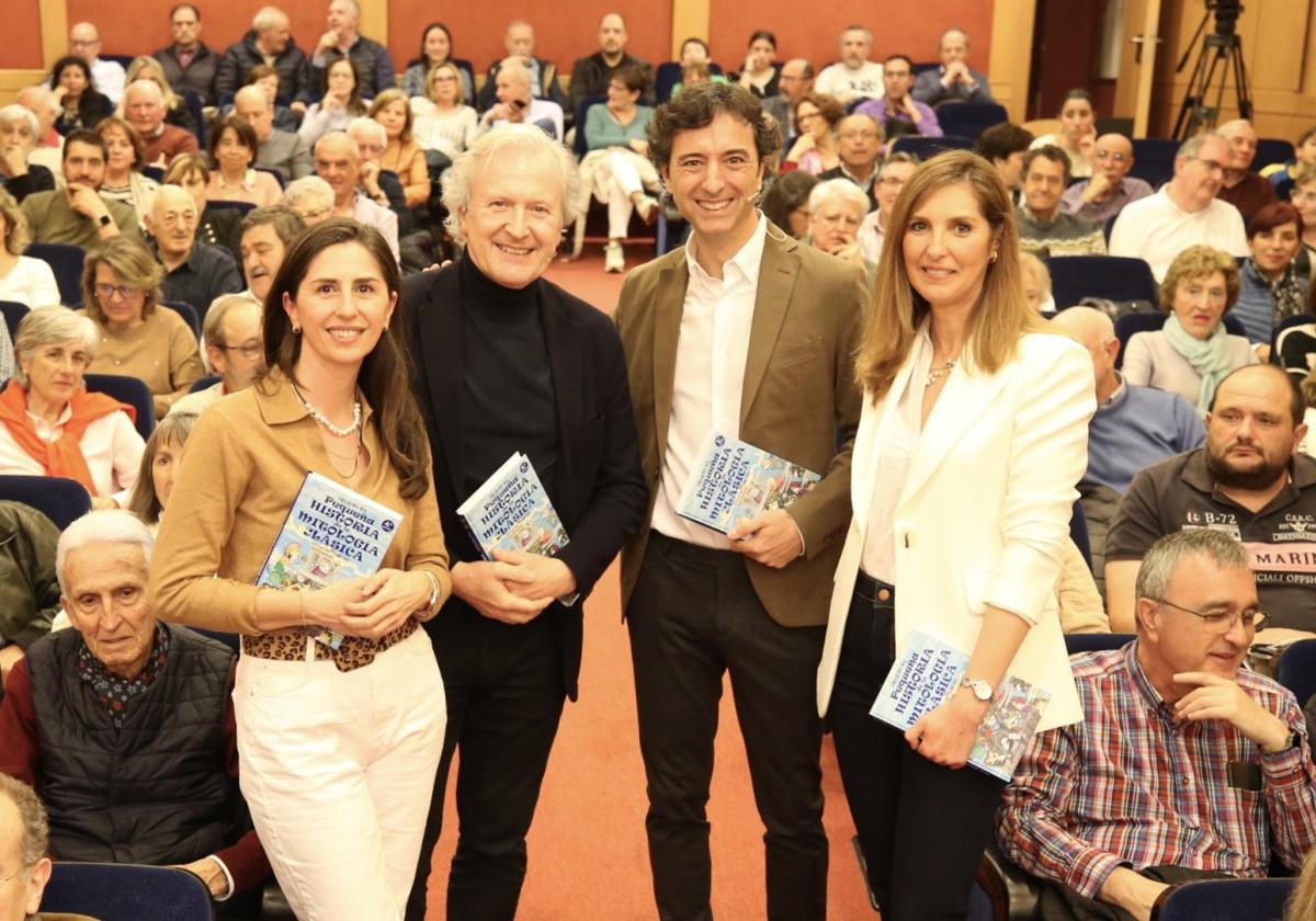Emilio del Río presentó 'Pequeña historia de la mitología clásica' en